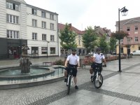 Rowery patrol policyjny na rynku w Koźlu