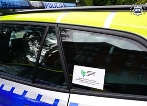zdjęci kolorowe - nowe radiowozy policyjne