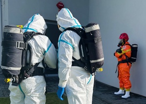 funkcjonariusze policji w trakcie ćwiczeń