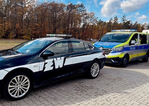 funkcjonariusze policji w trakcie ćwiczeń