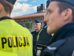 funkcjonariusze policji w trakcie ćwiczeń
