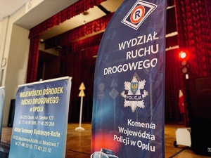 Funkcjonariusze w trakcie uroczystego rozpoczęcie kampanii