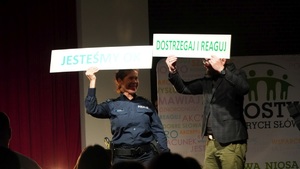 policjanci podczas kampanii