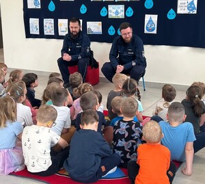 dzielnicowi z dziećmi